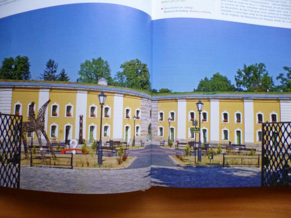 Der Kleine Bauernhof Keine Arbeiter Zadnych Pracownikow Apartment Lubiatow  Екстериор снимка